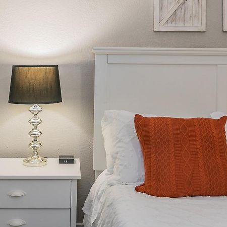 ארלינגטון Cozy 2Br Farmhouse Apt - Sleeps 8 - Free Parking! מראה חיצוני תמונה