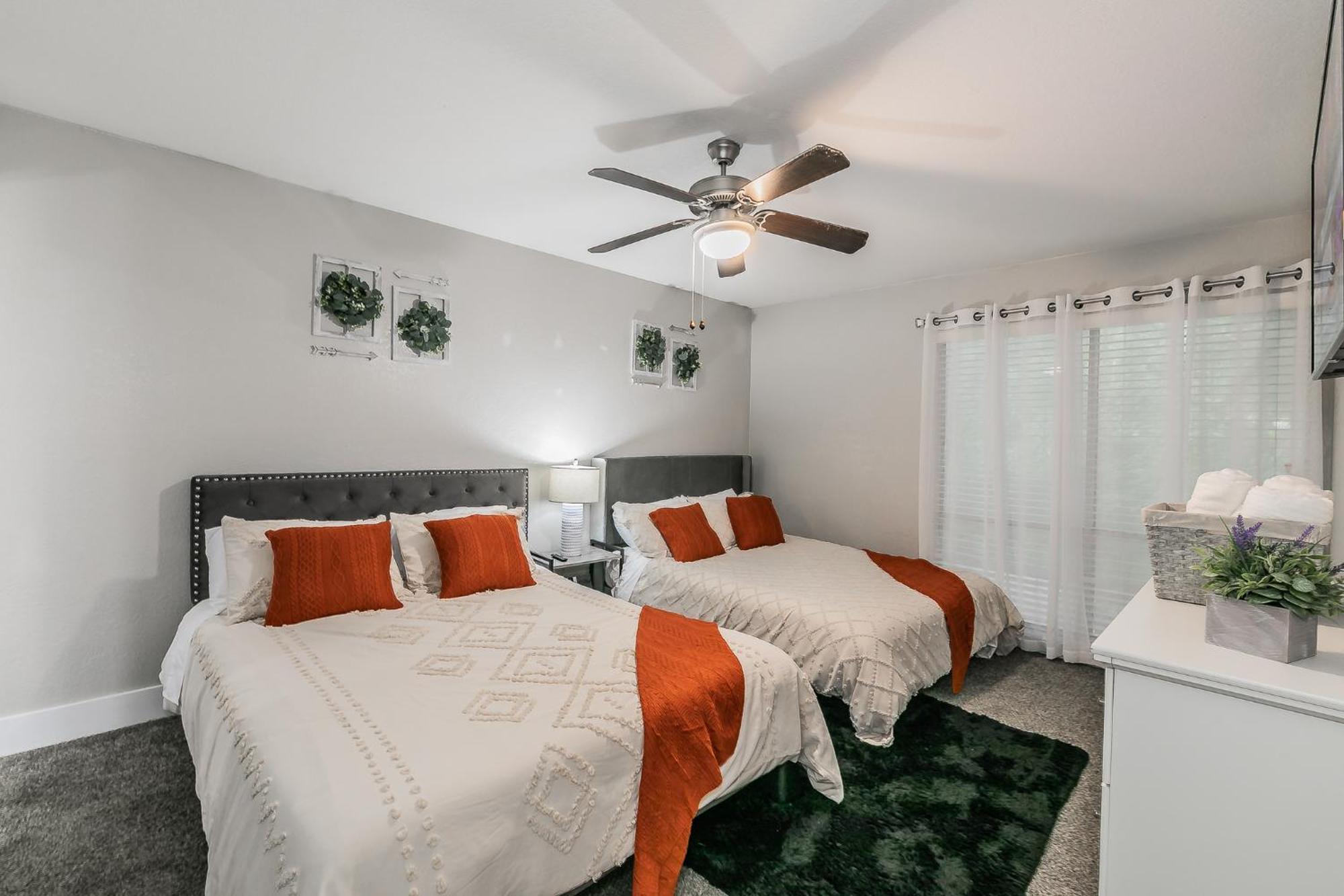 ארלינגטון Cozy 2Br Farmhouse Apt - Sleeps 8 - Free Parking! מראה חיצוני תמונה