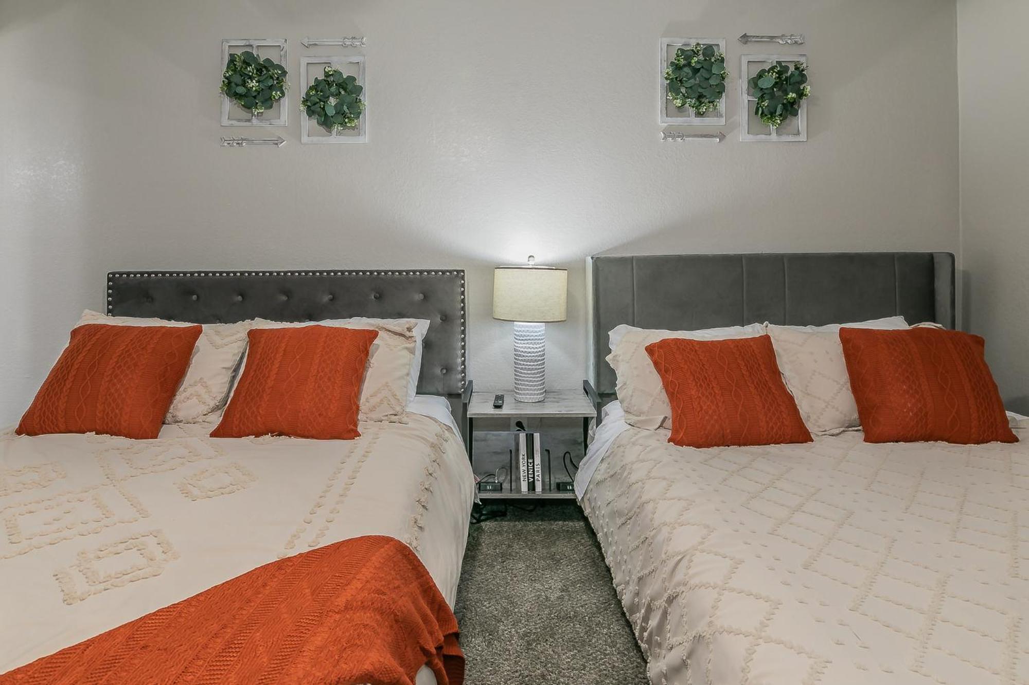 ארלינגטון Cozy 2Br Farmhouse Apt - Sleeps 8 - Free Parking! מראה חיצוני תמונה
