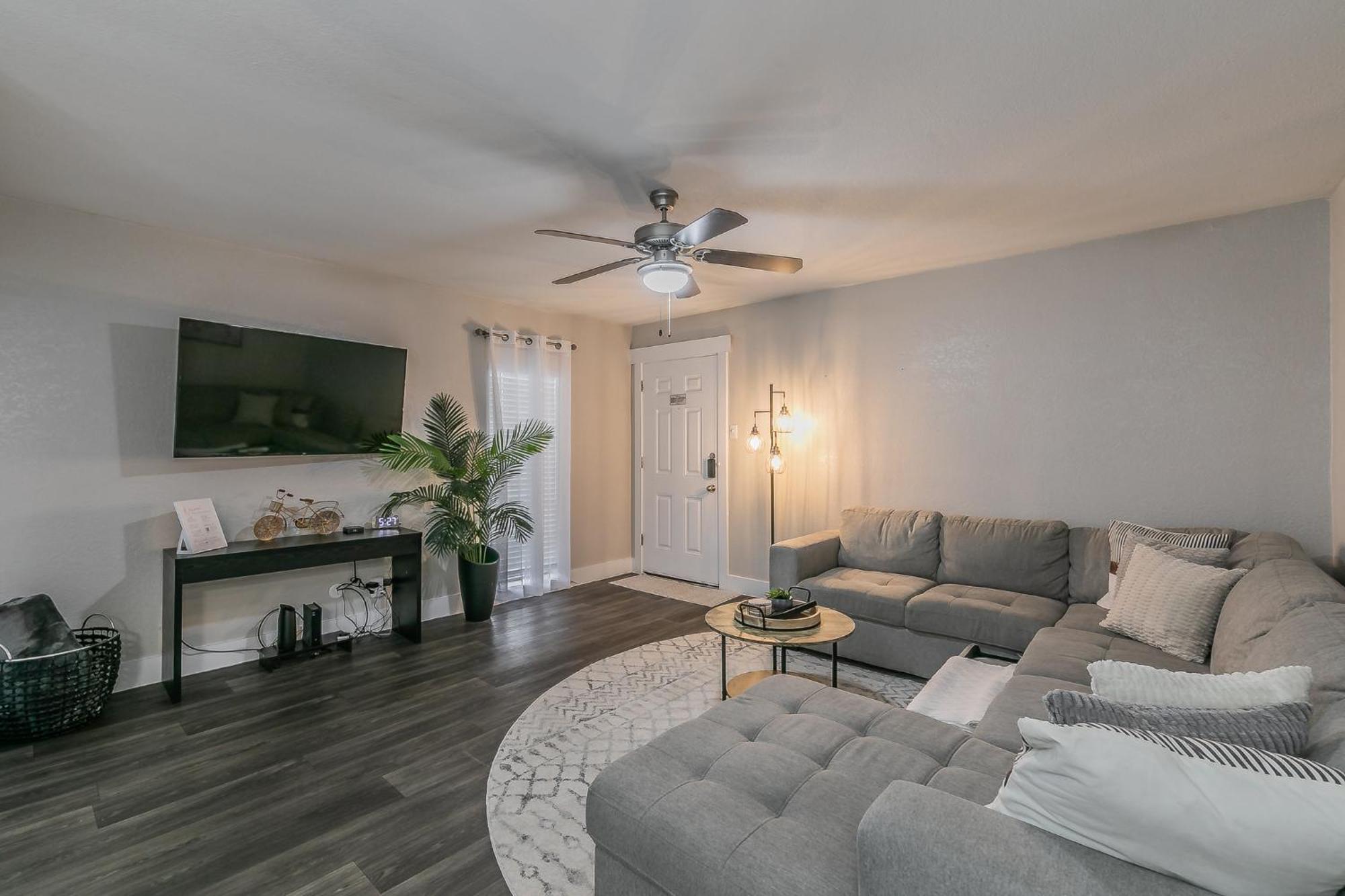 ארלינגטון Cozy 2Br Farmhouse Apt - Sleeps 8 - Free Parking! מראה חיצוני תמונה